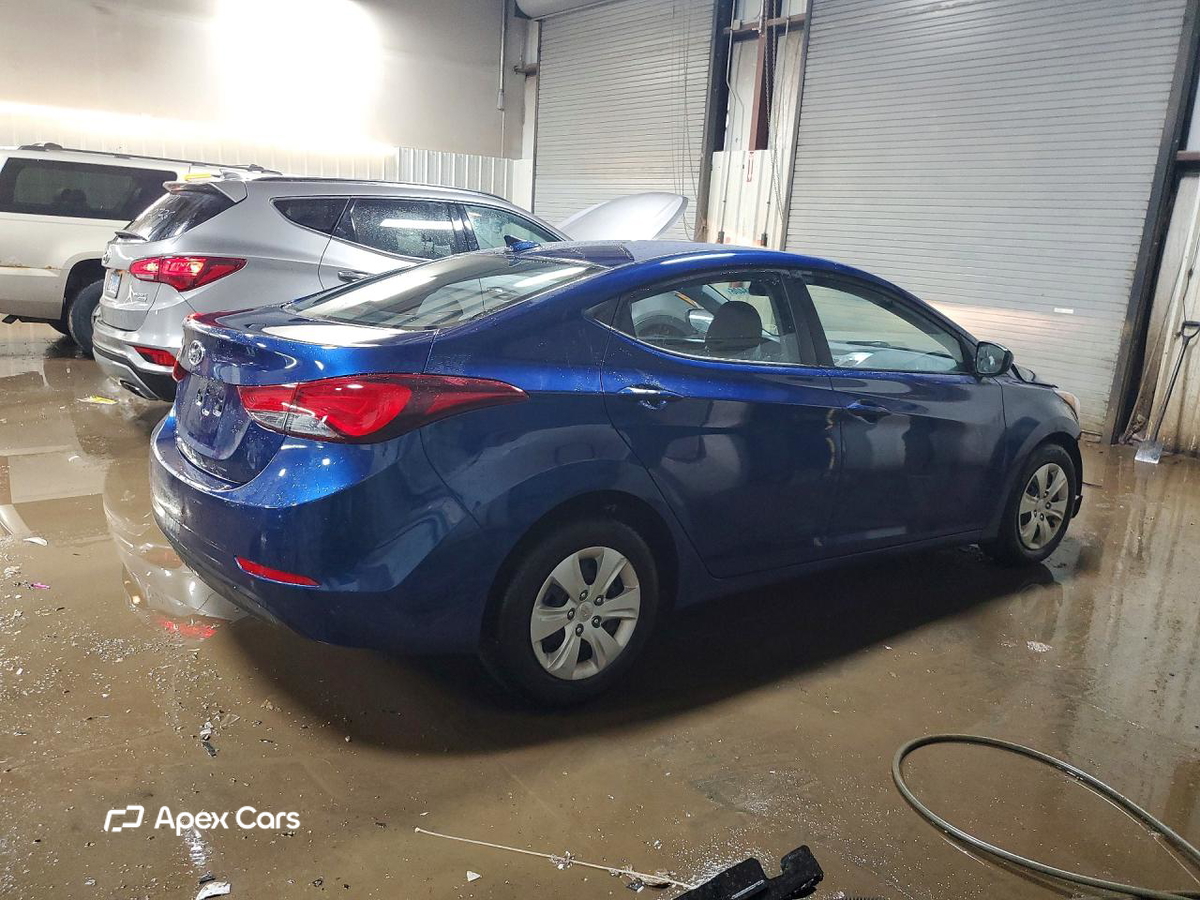 Hyundai Elantra 2016