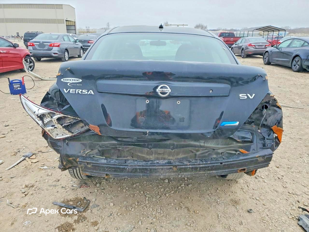 Nissan Versa 2012