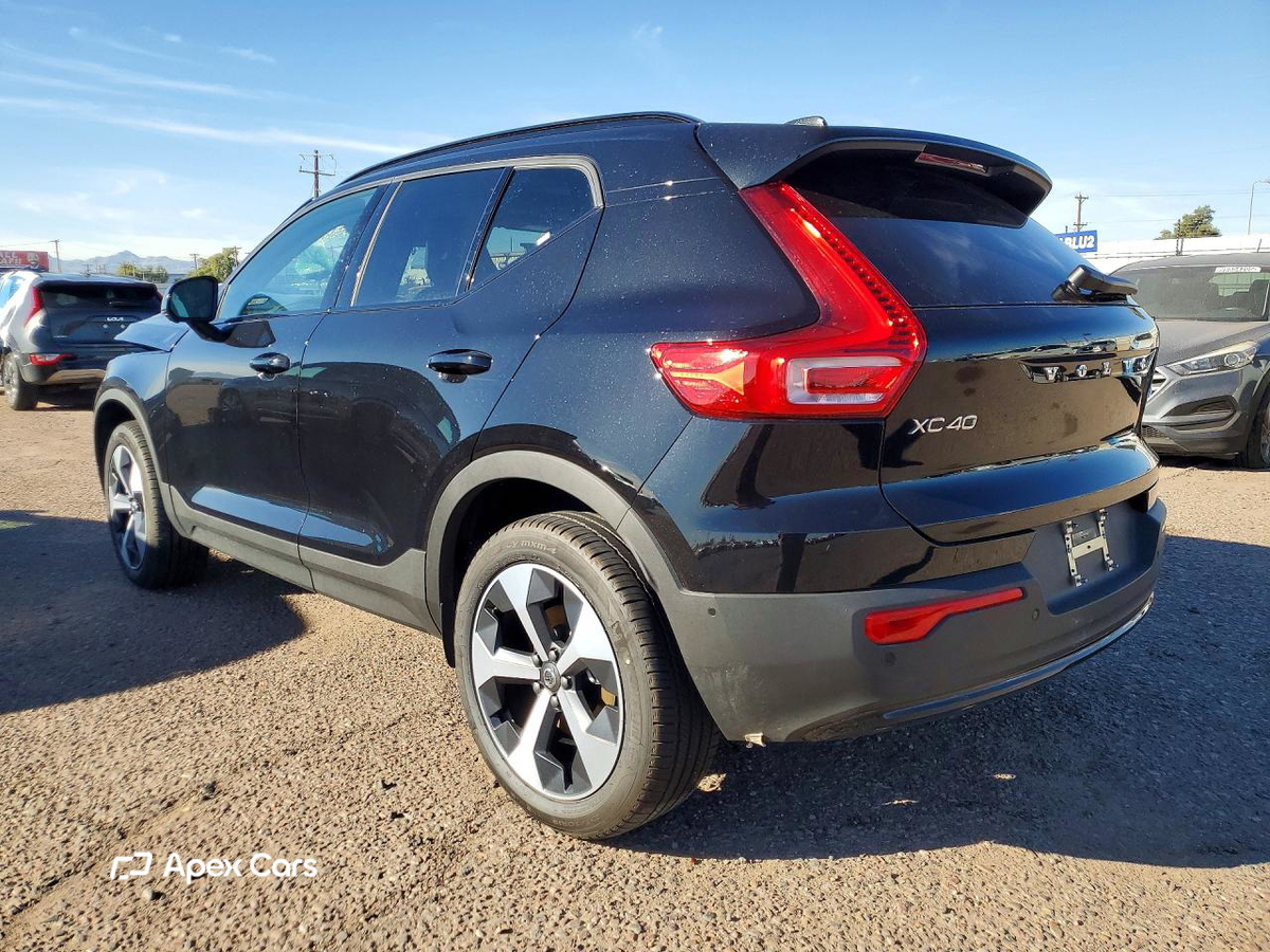 Volvo XC40 2026