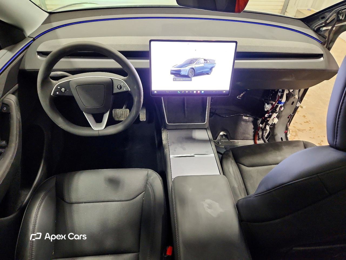 Tesla Model Y 2026