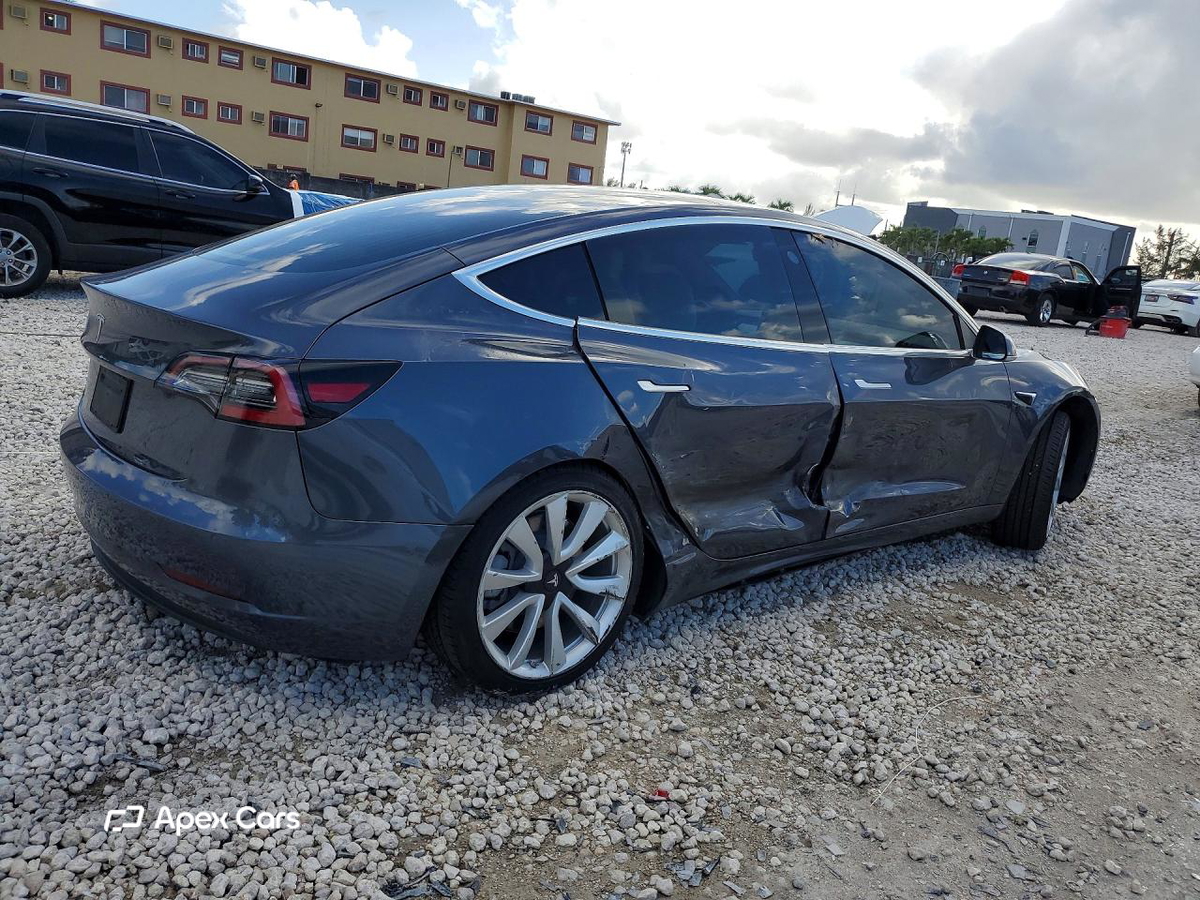 Tesla Model 3 2020