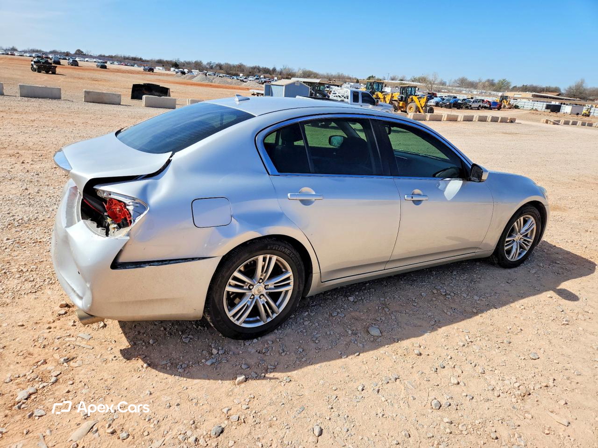 Infiniti G 2013