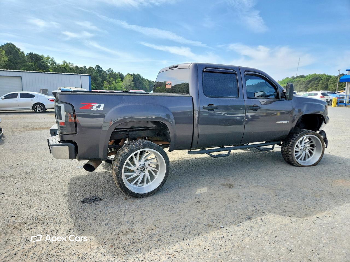 GMC Sierra 2011
