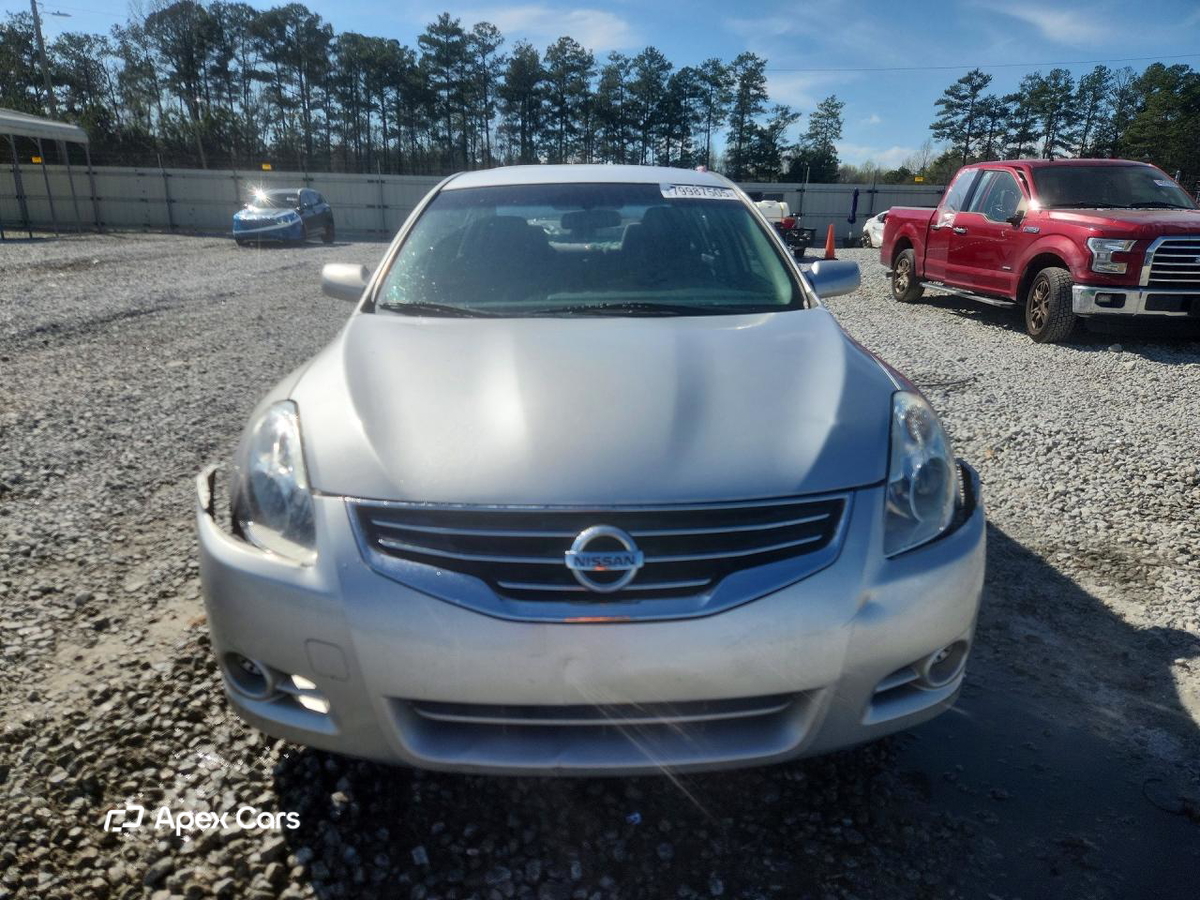 Nissan Altima 2012