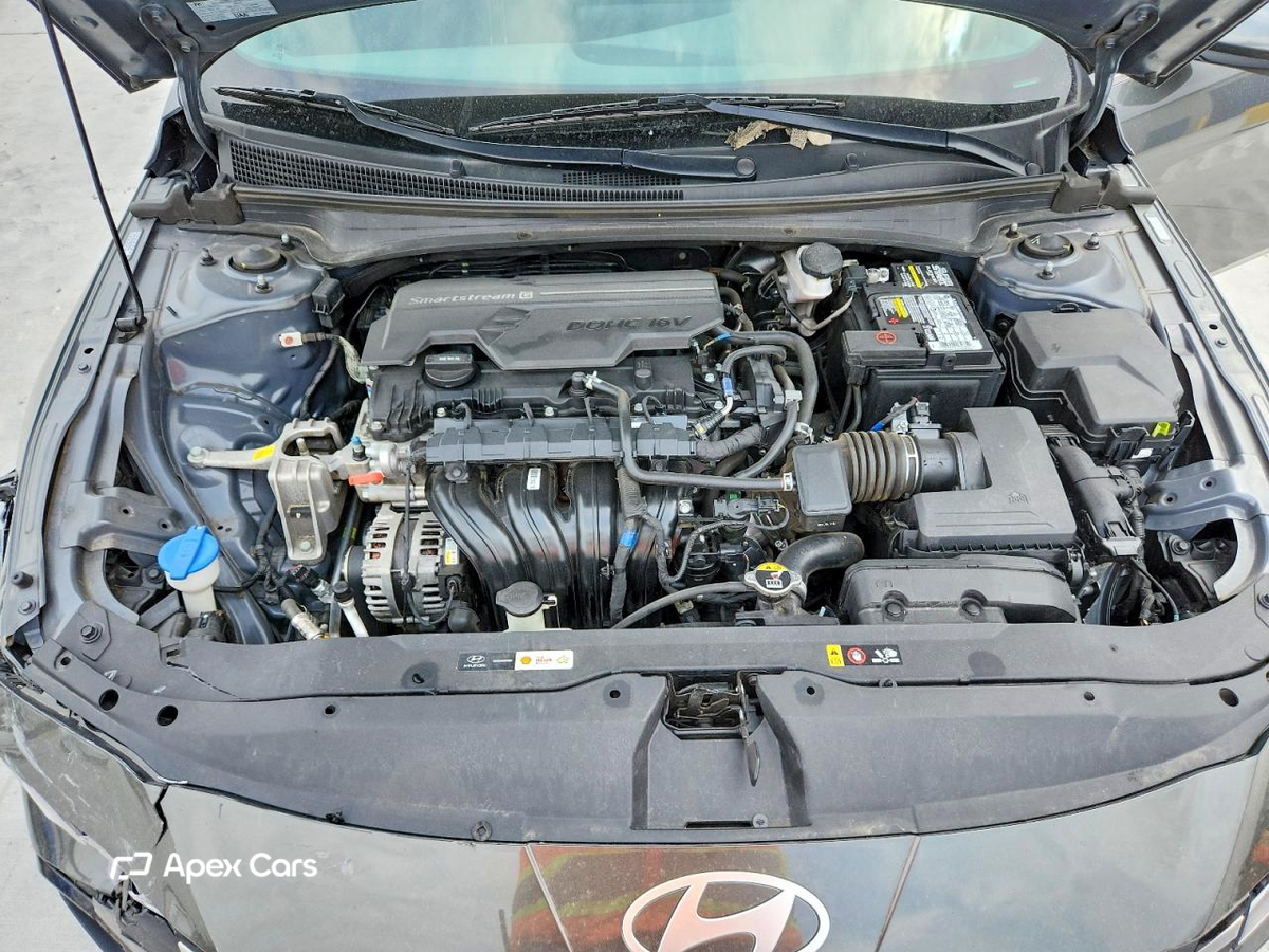 Hyundai Elantra 2024