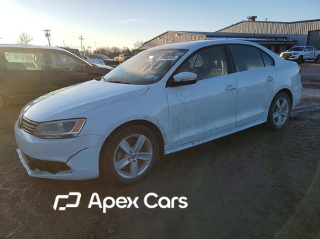 Volkswagen Jetta 2014 - Image 1 of 13