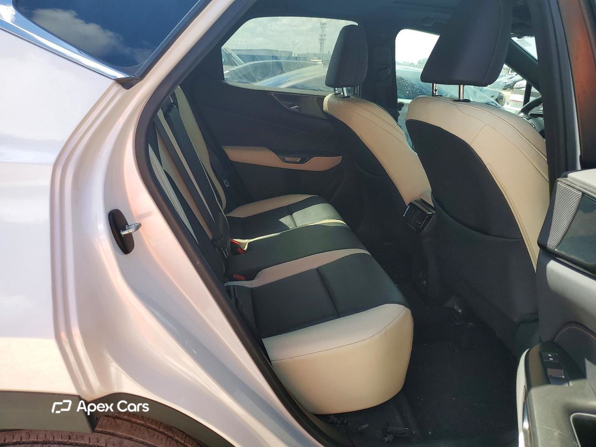 Lexus NX 2022