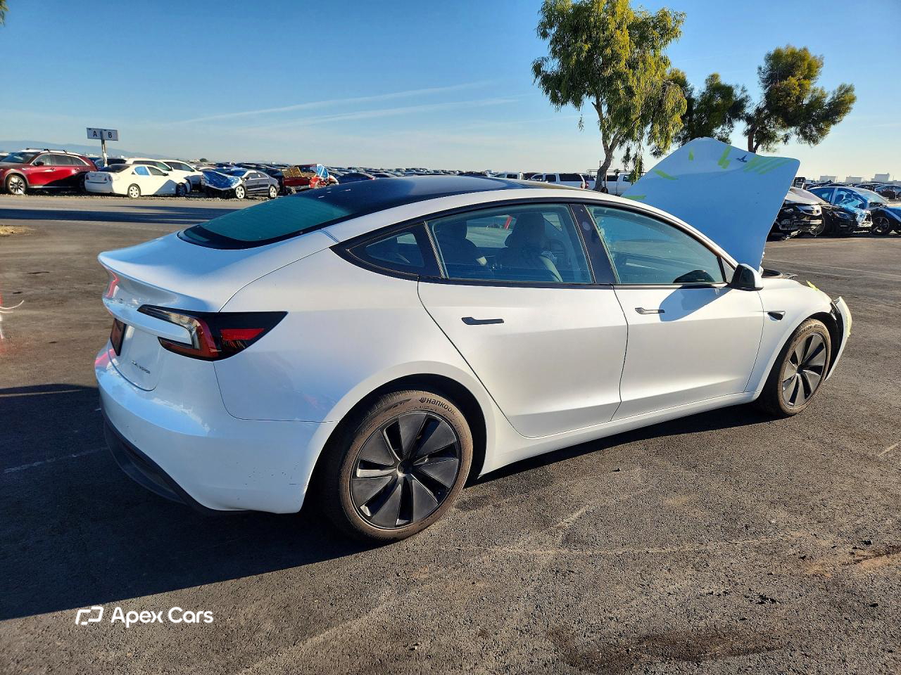 Tesla Model 3 2025