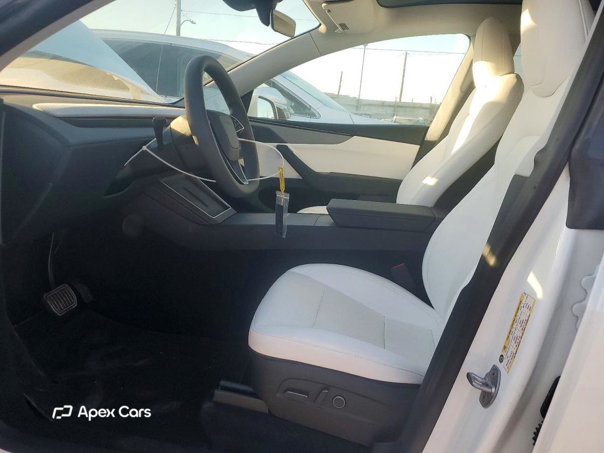 Tesla Model Y 2026
