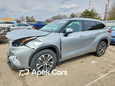 Toyota Highlander 2021 - Image 1 of 14