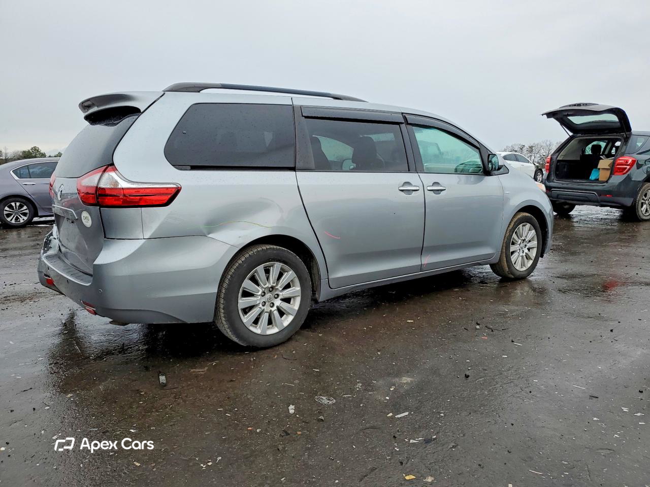 Toyota Sienna 2016
