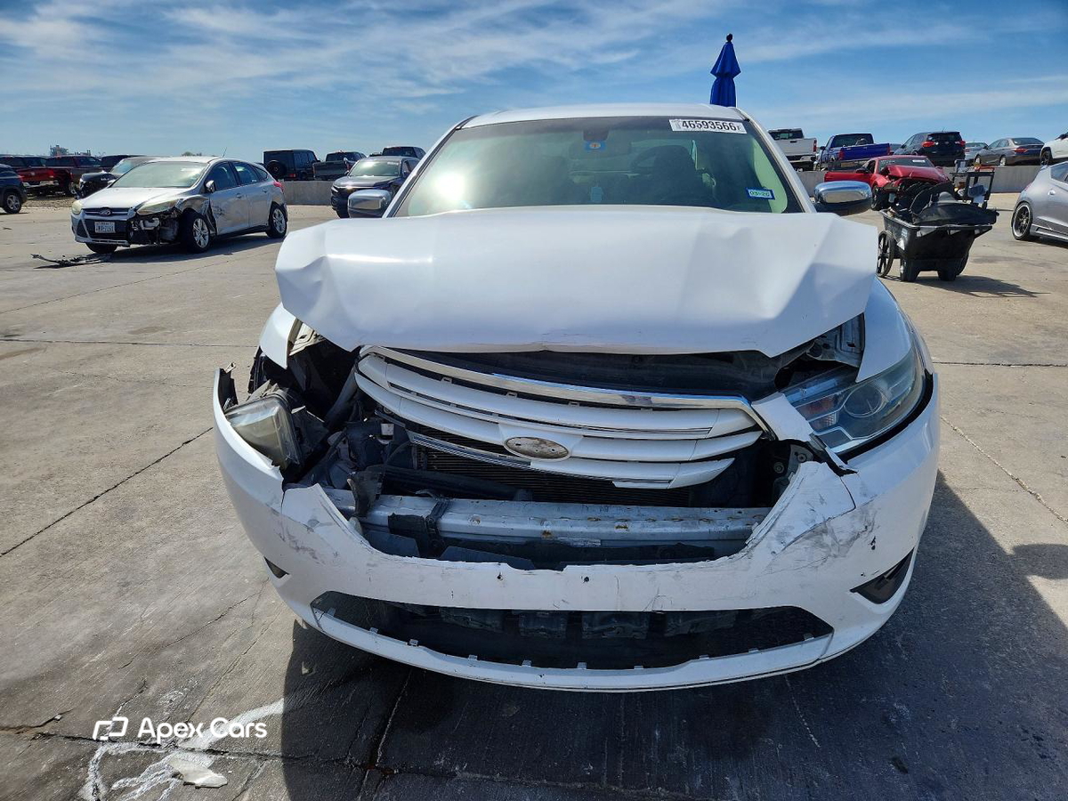 Ford Taurus 2015