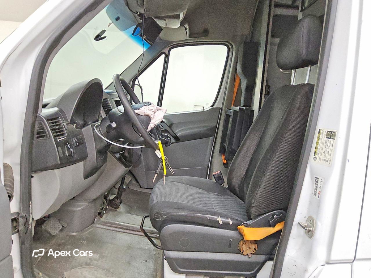 Mercedes-Benz Sprinter 2012
