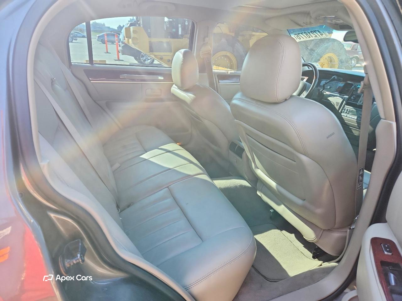 Lincoln Town Car 2003