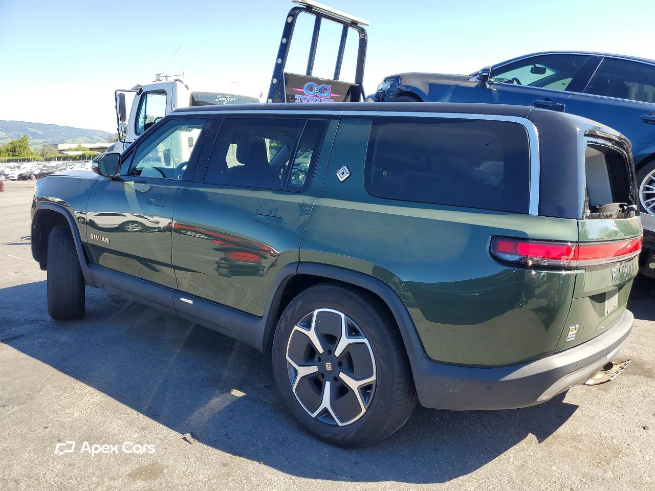 Rivian R1S 2023