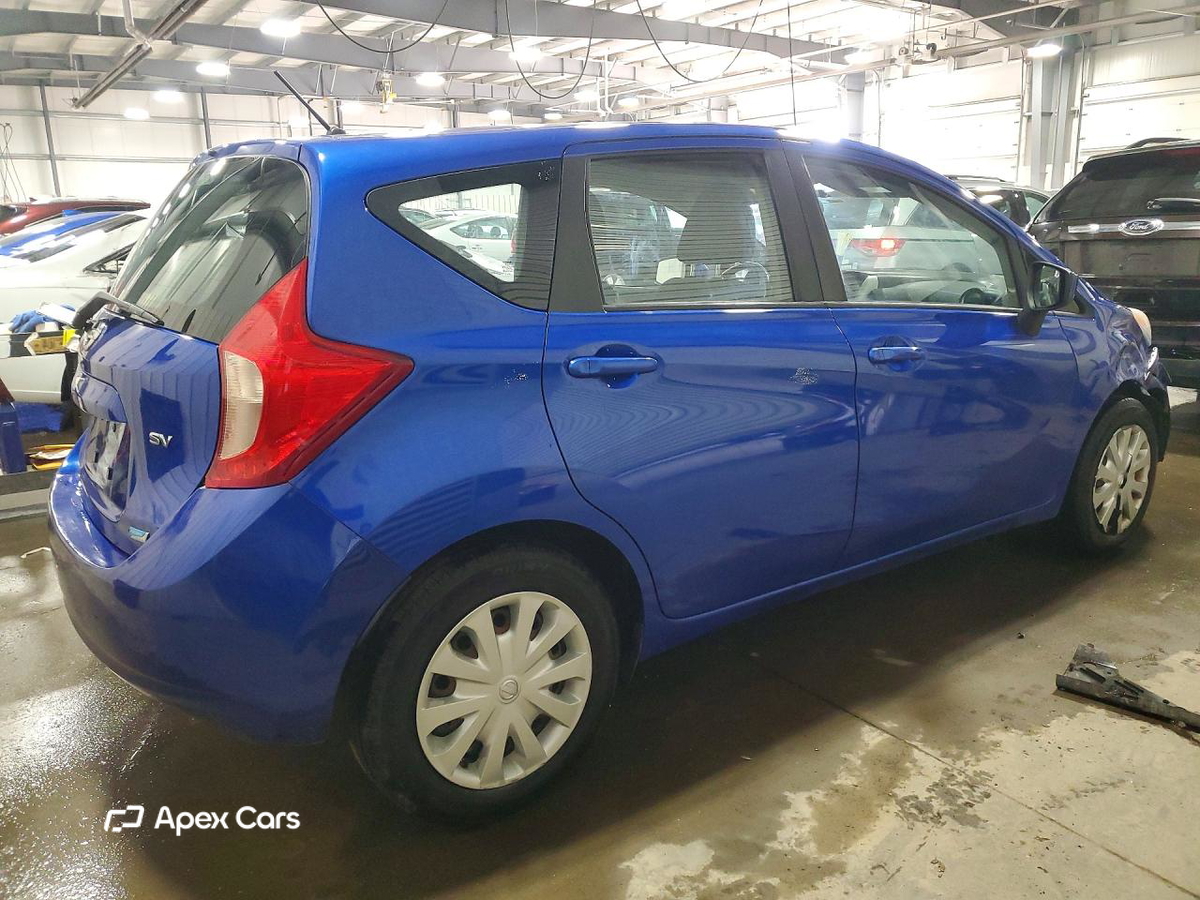 Nissan Versa 2015