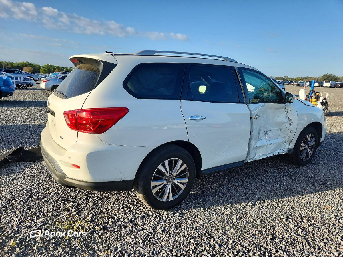 Nissan Pathfinder 2018