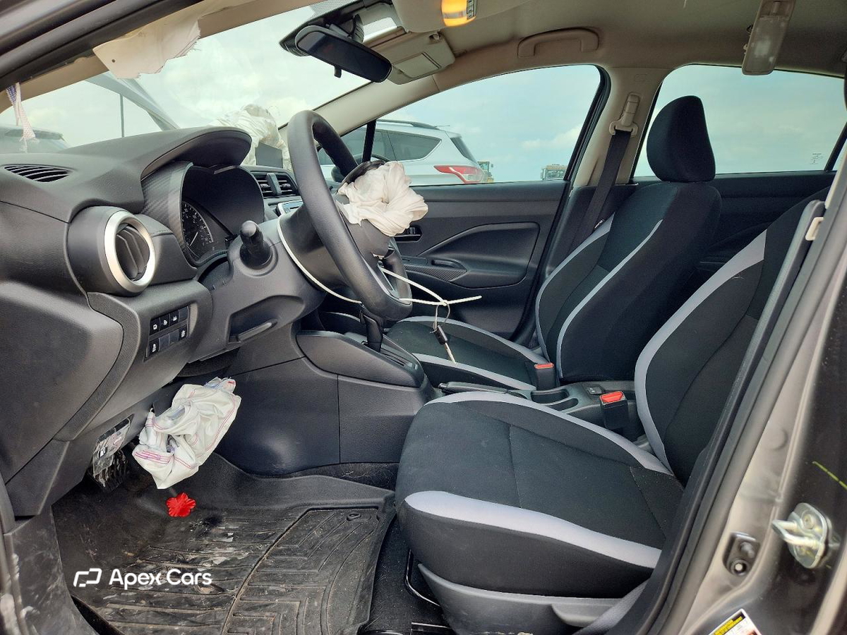 Nissan Versa 2025