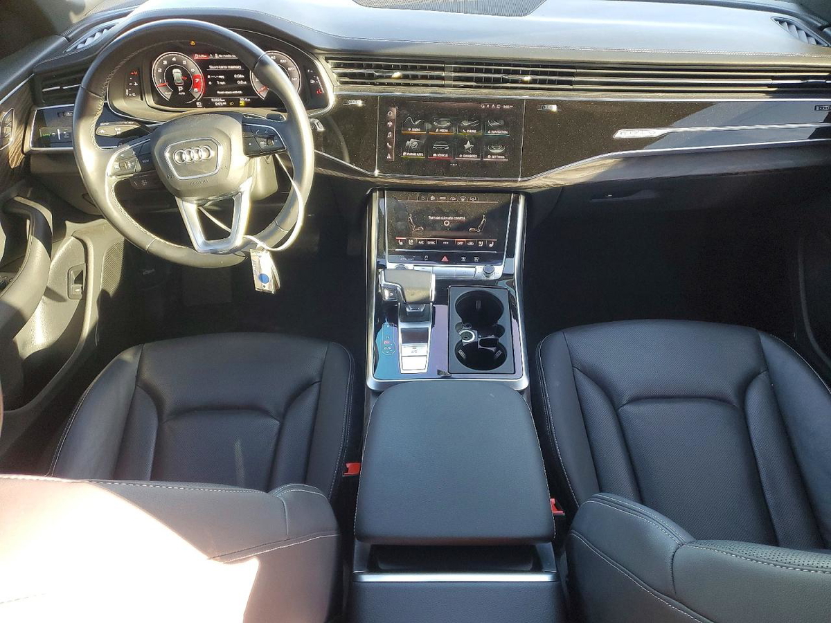 Audi Q8 2021