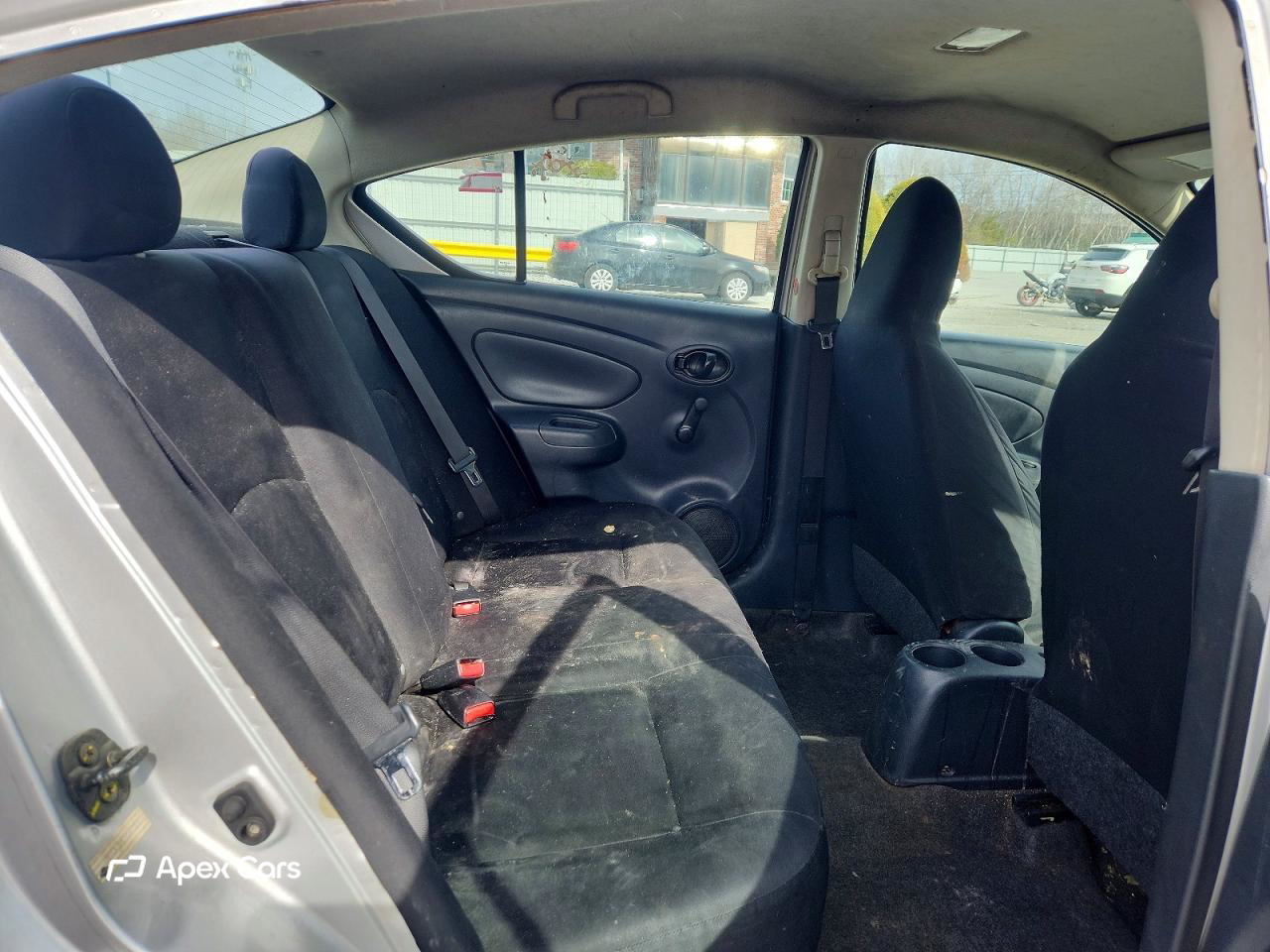 Nissan Versa 2015
