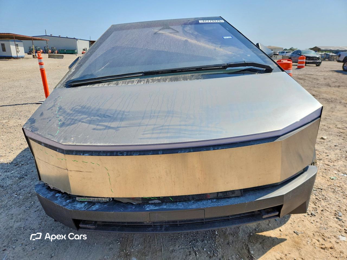 Tesla Cybertruck 2025