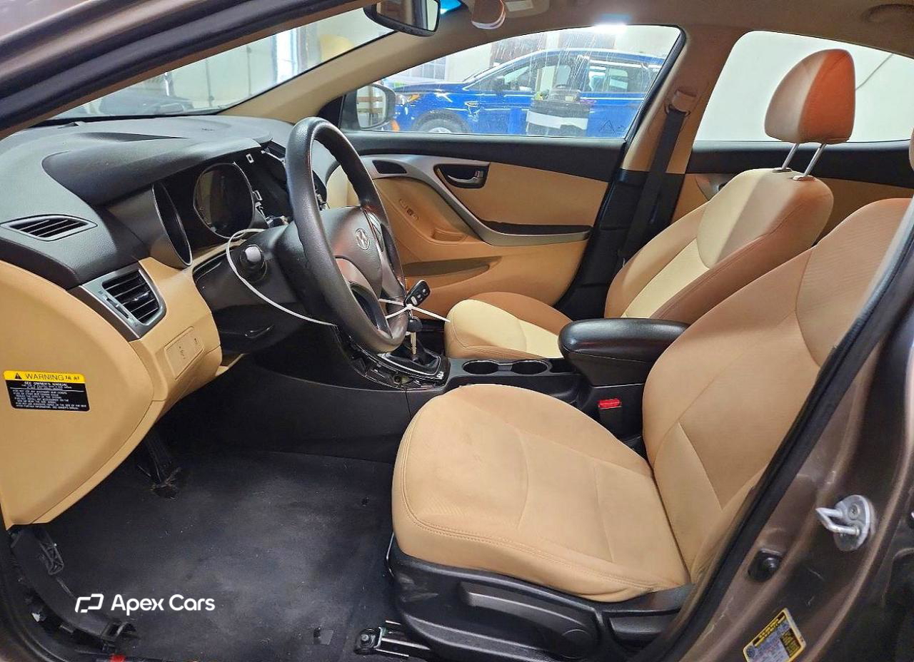Hyundai Elantra 2013