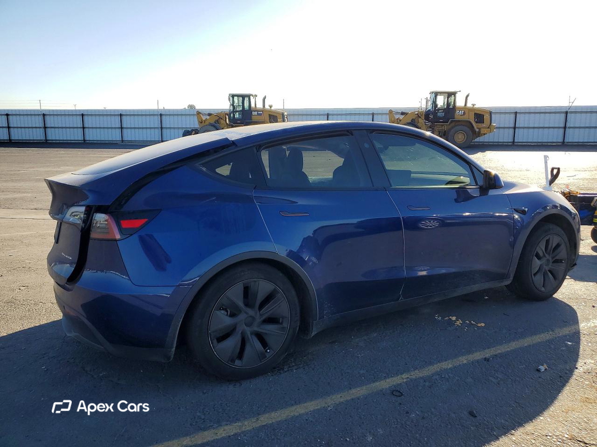 Tesla Model Y 2025