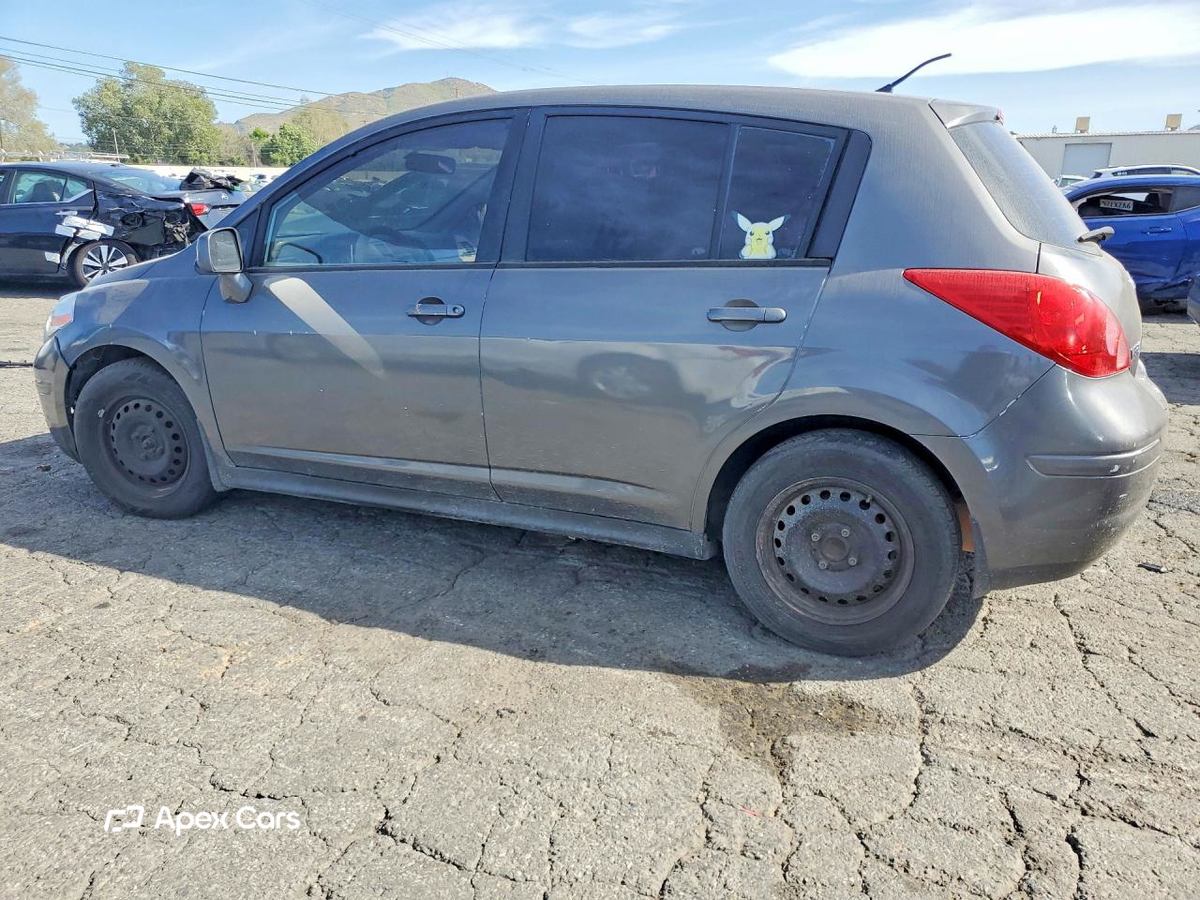 Nissan Versa 2011