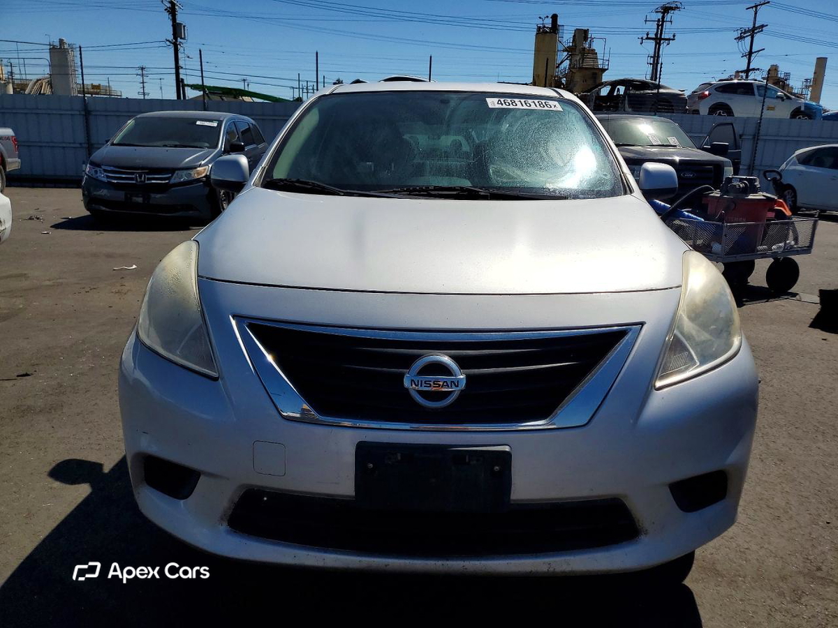 Nissan Versa 2014