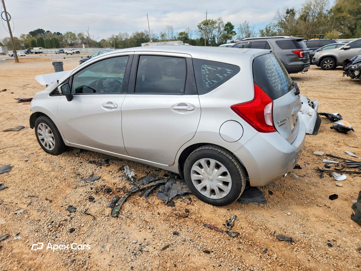Nissan Versa 2015