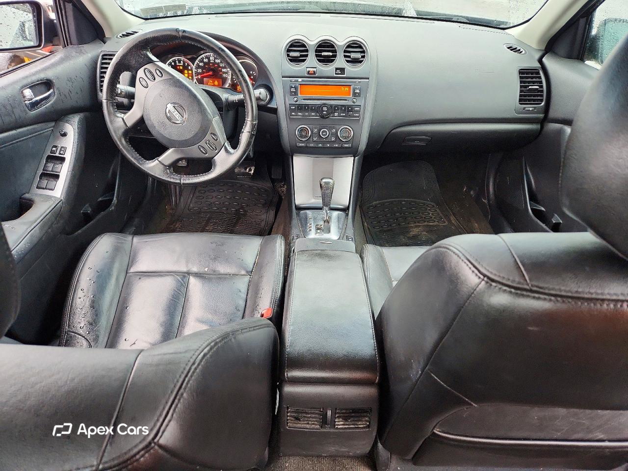 Nissan Altima 2010