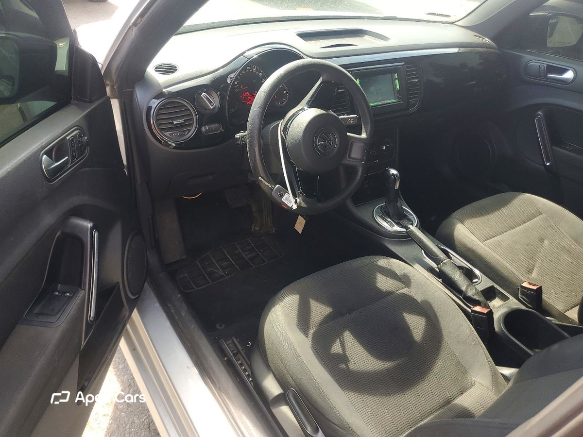 Volkswagen Beetle 2012