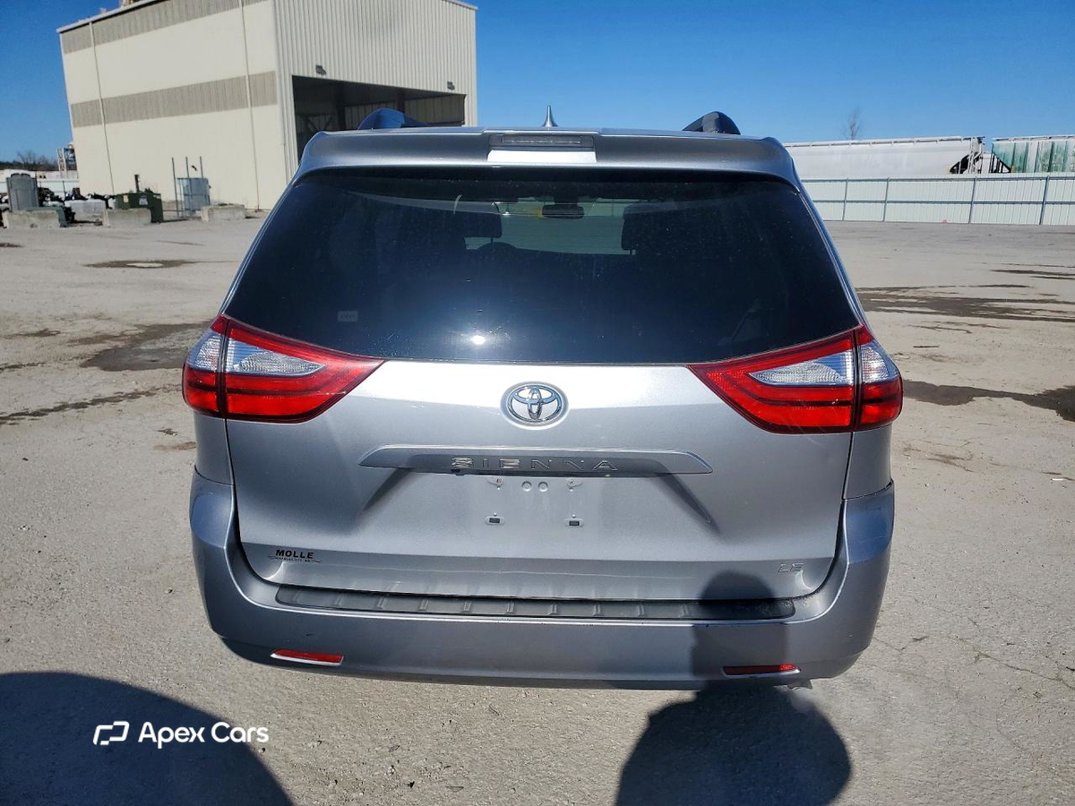 Toyota Sienna 2018