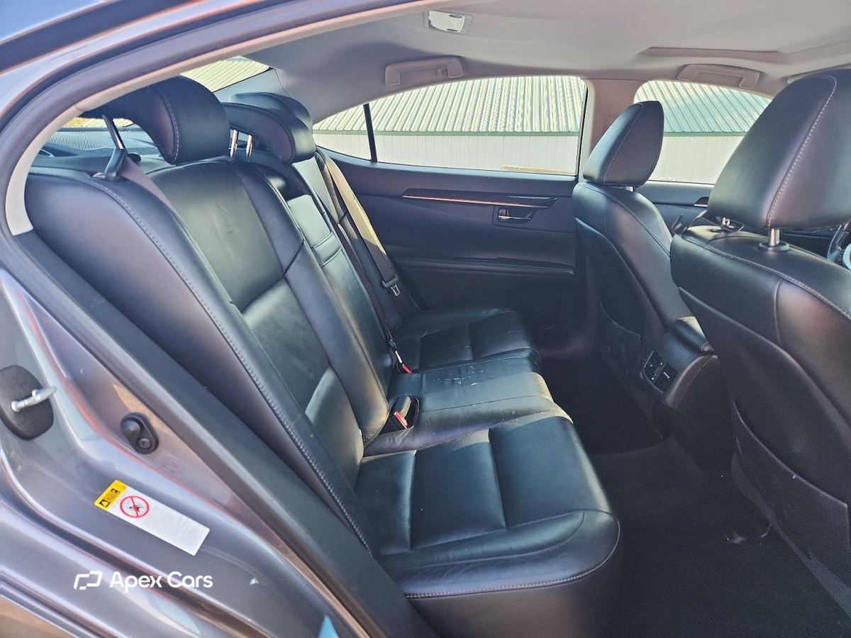 Lexus ES 2013