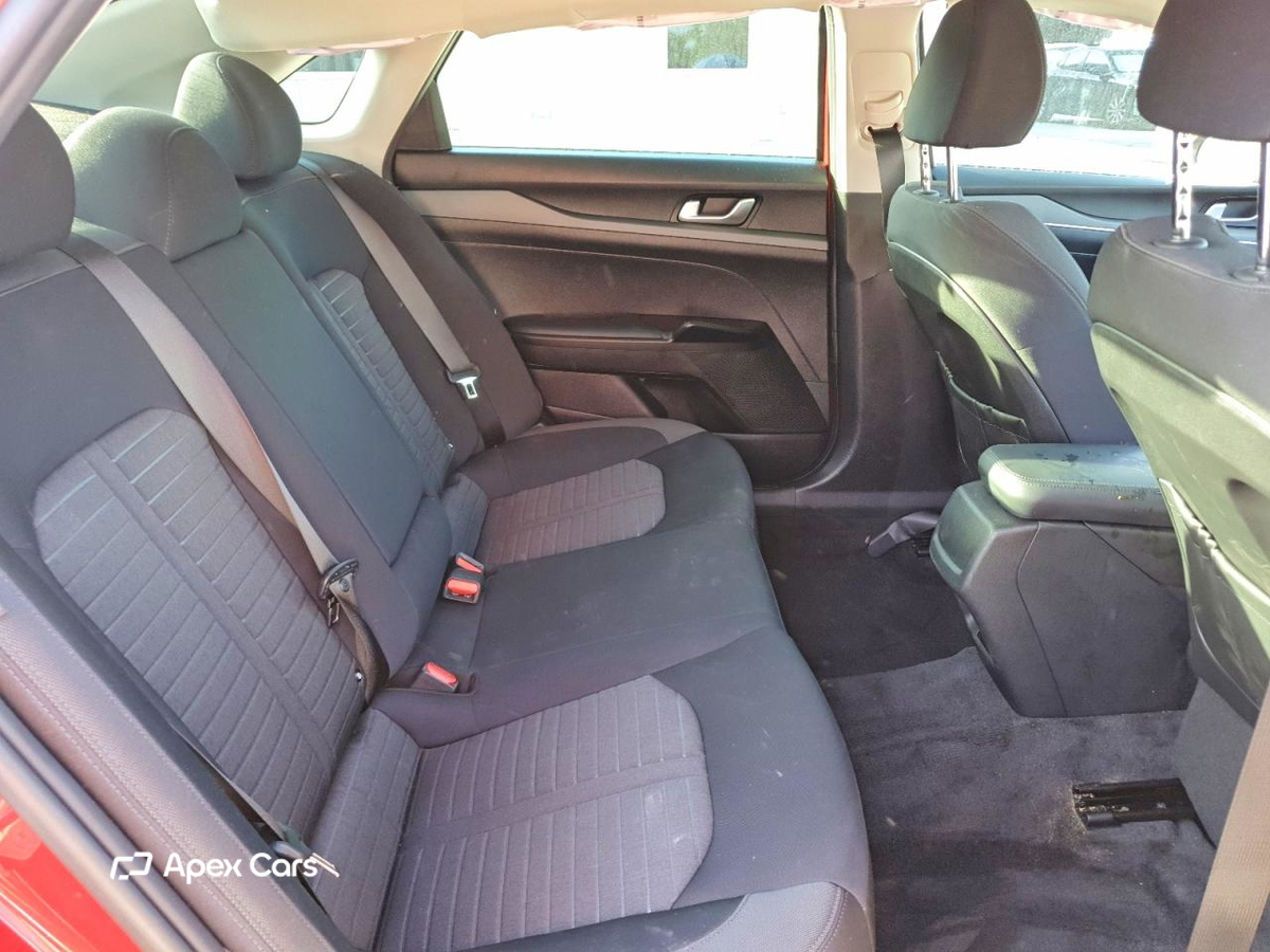 Kia K5 2025