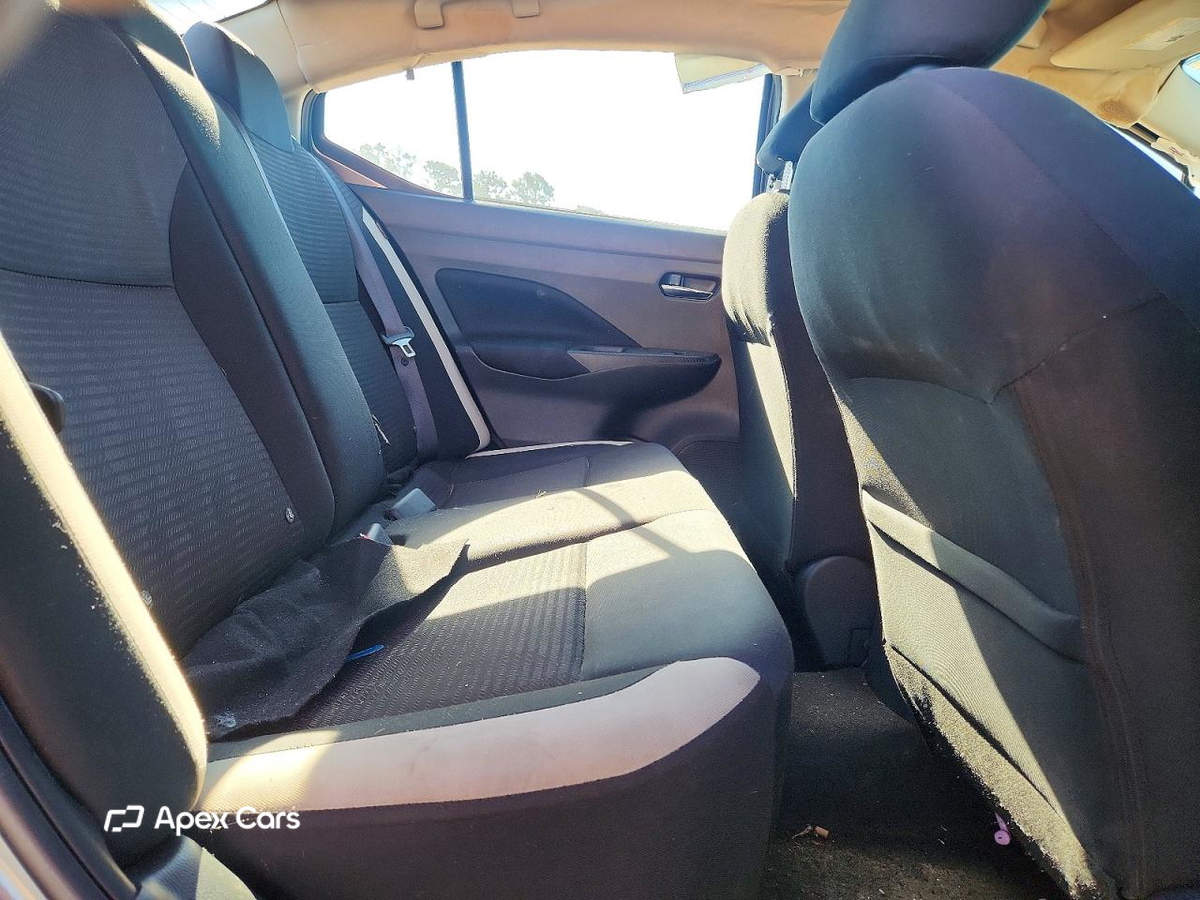 Nissan Versa 2021