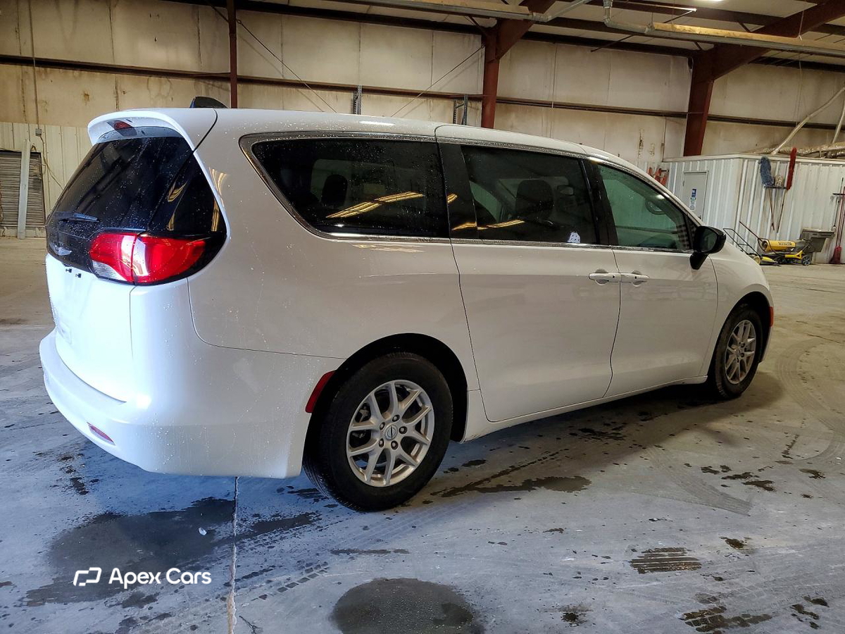 Chrysler Voyager 2024