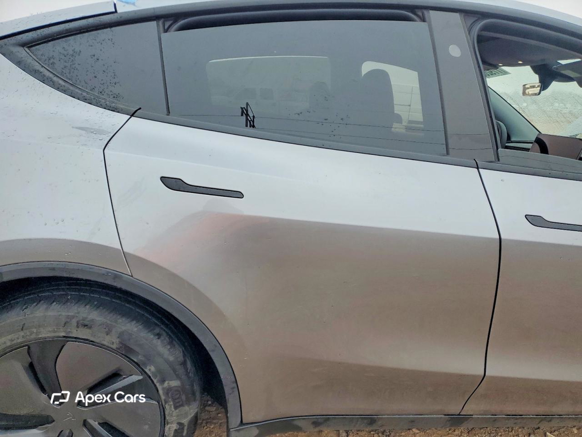 Tesla Model Y 2026