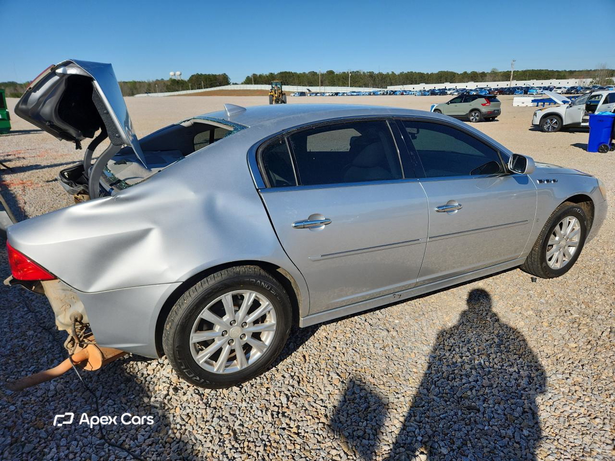 Buick Lucerne 2010