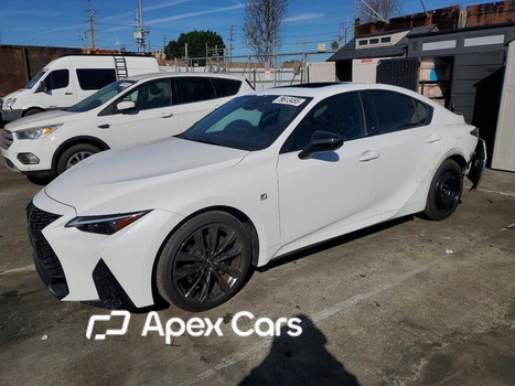 Lexus IS 2025 - Image 1 of 12