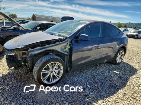 Tesla Model Y 2023 - Image 1 of 13