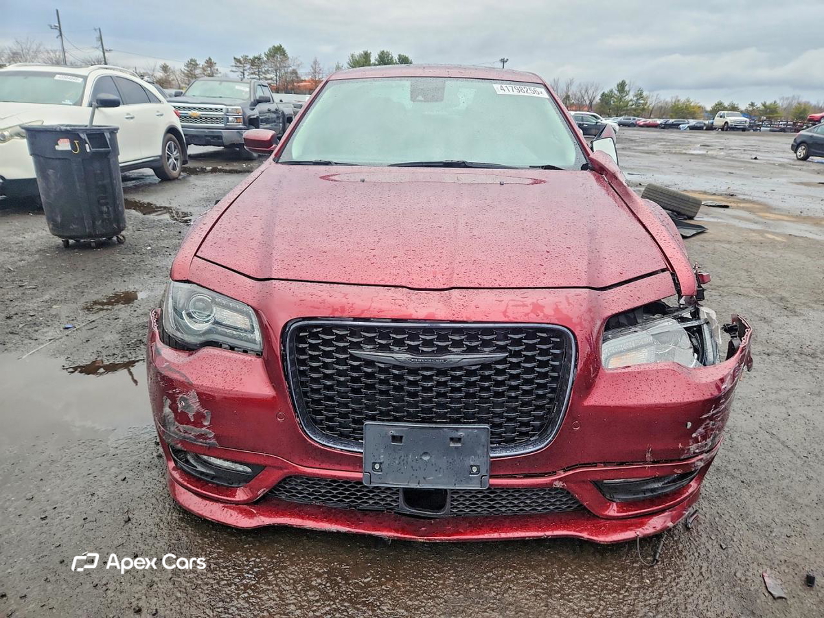 Chrysler 300 2022