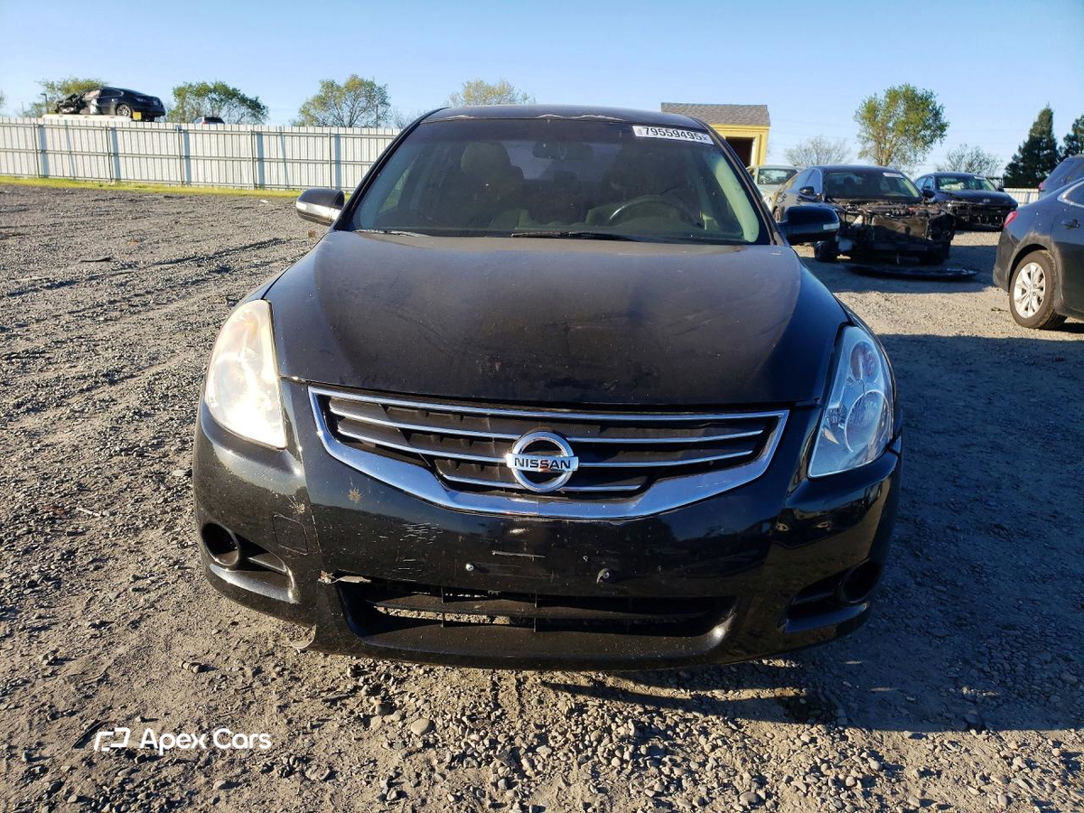 Nissan Altima 2011