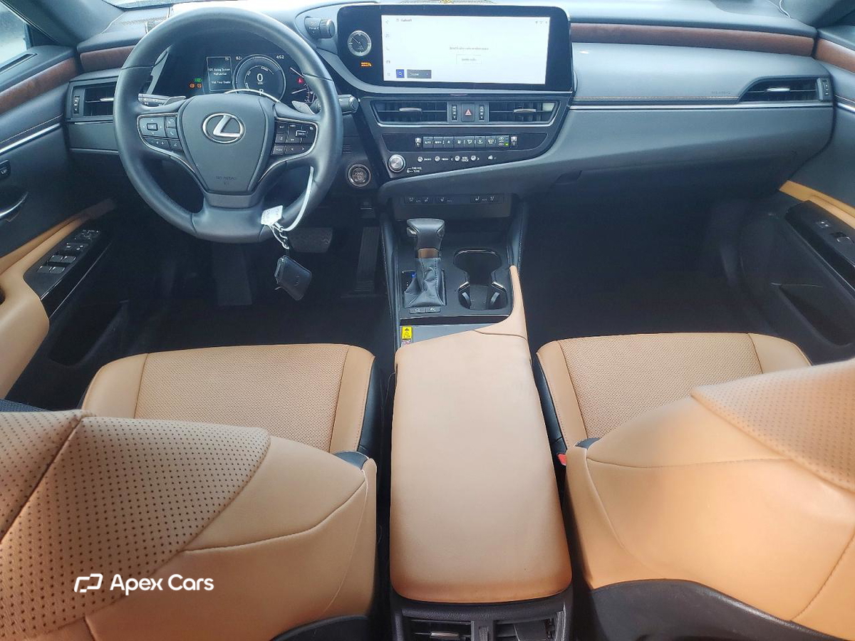 Lexus ES 2024