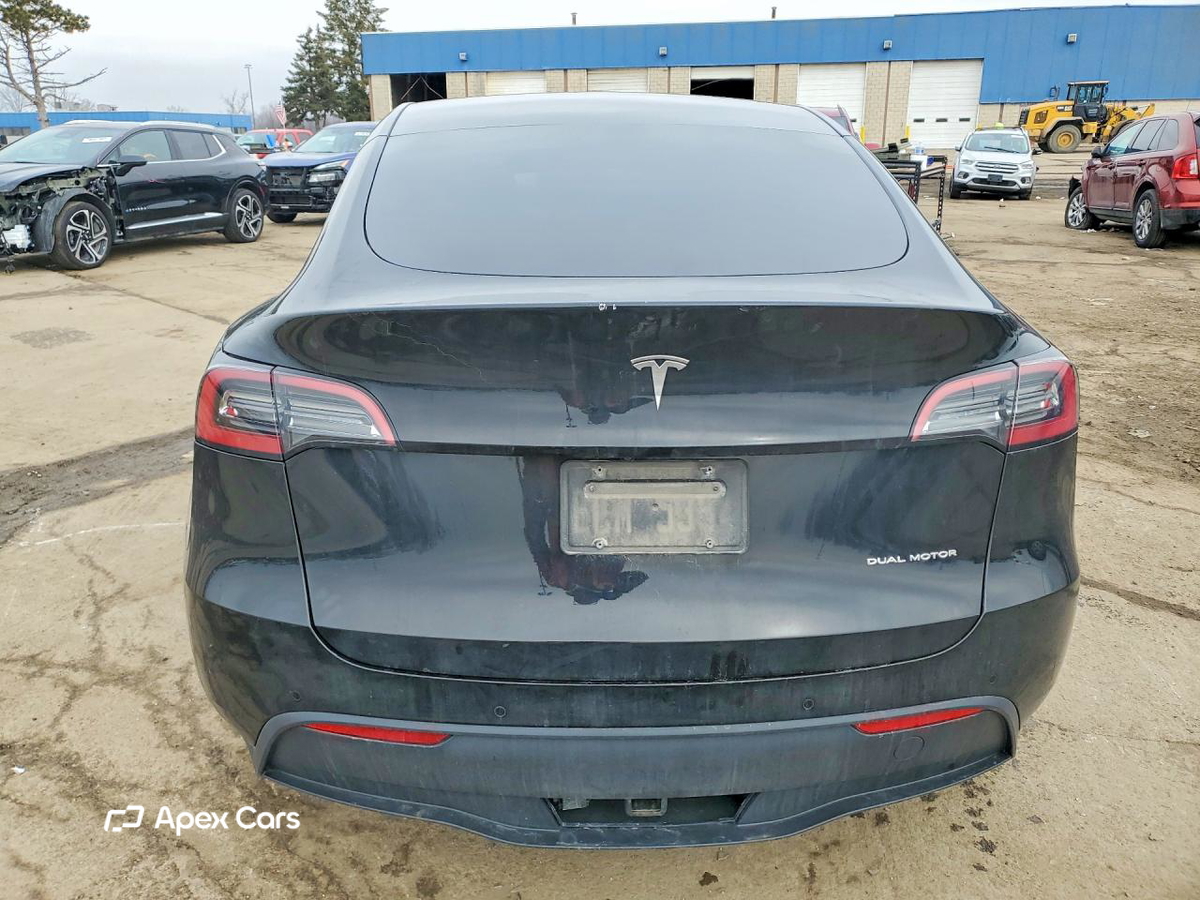 Tesla Model Y 2022