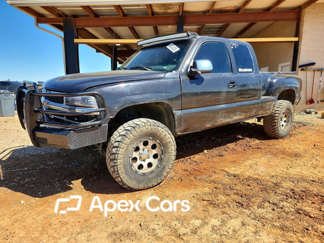 Chevrolet Silverado 2000 - Image 1 of 12