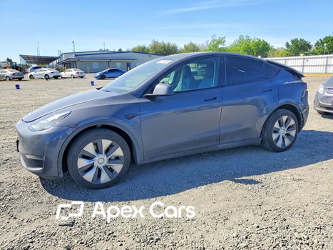 Tesla Model Y 2023 - Image 1 of 13