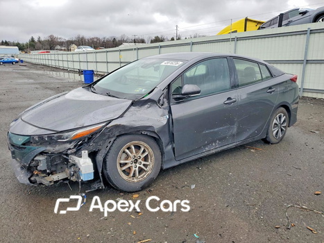 Toyota Prius 2017 - Image 1 of 13