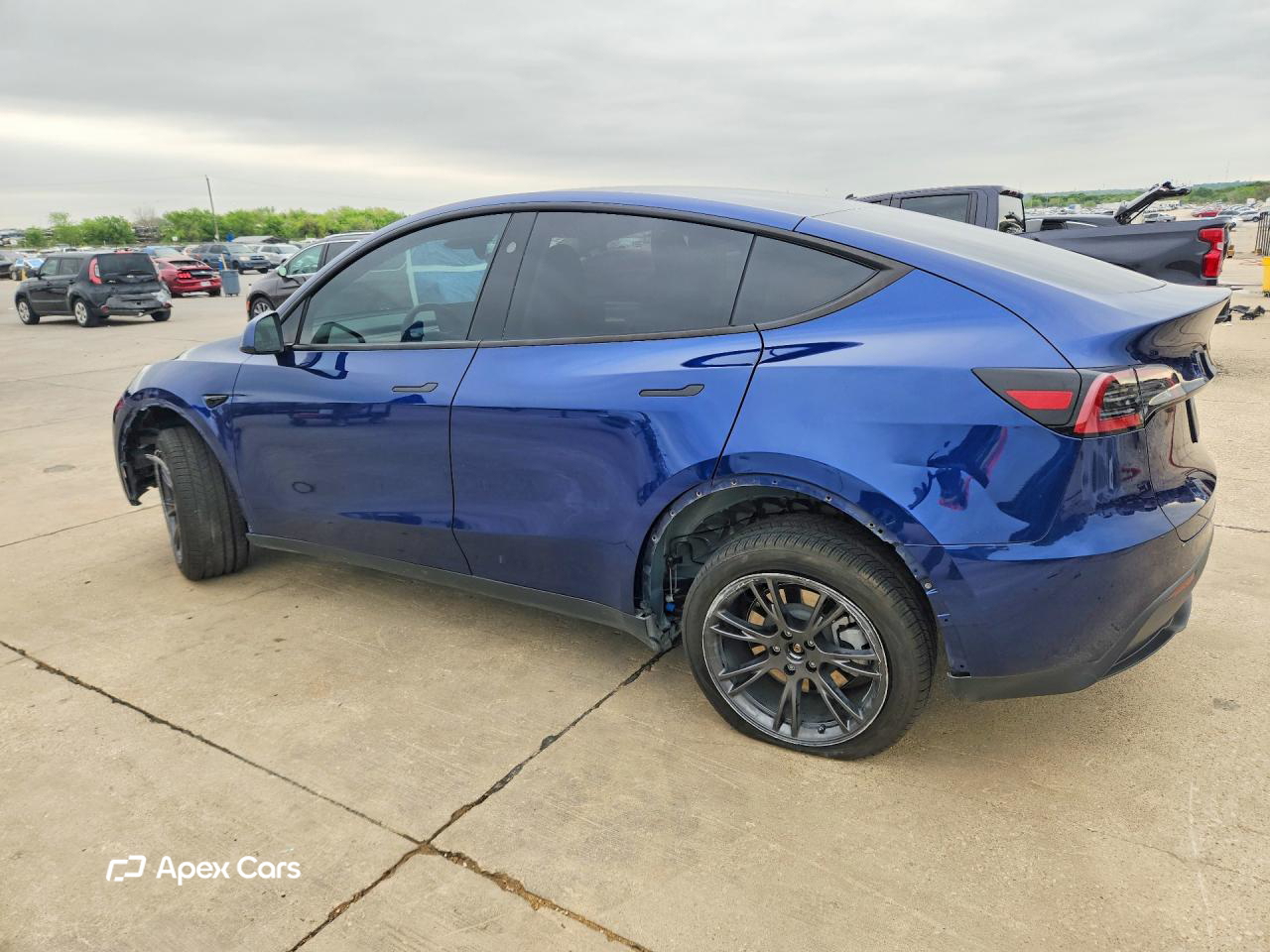 Tesla Model Y 2024