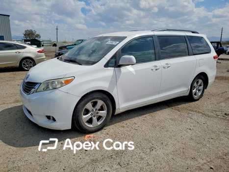 Toyota Sienna 2012 - Image 1 of 13